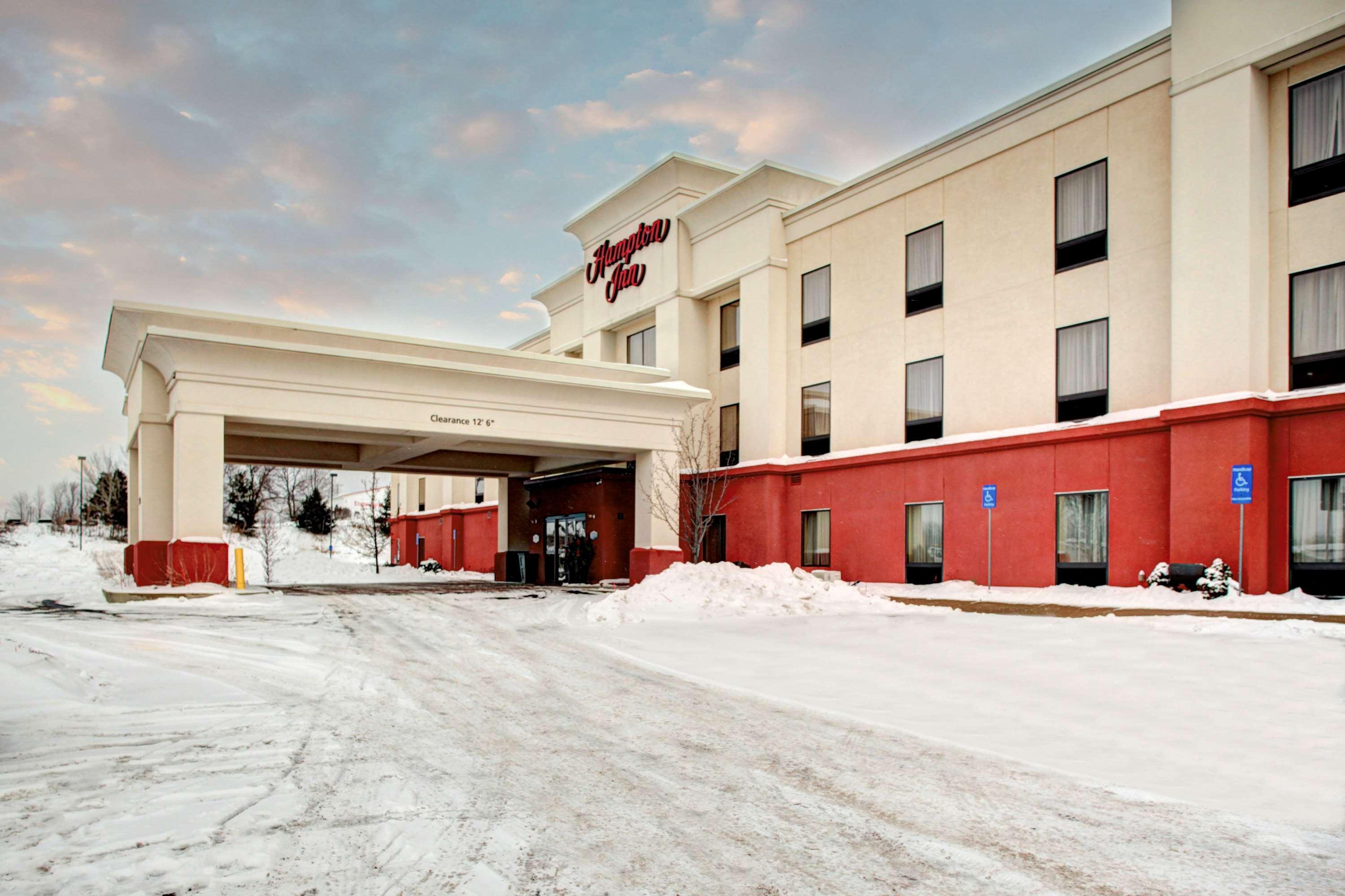 Hampton Inn Coldwater Exterior photo