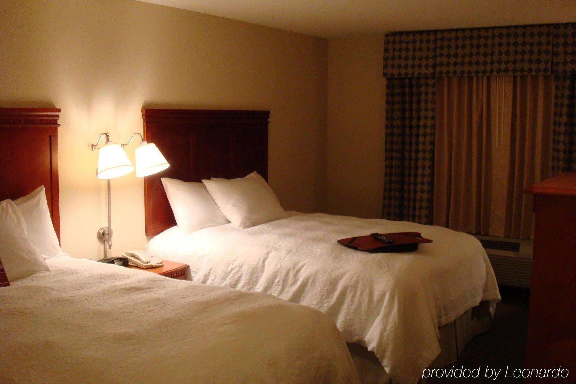 Hampton Inn Coldwater Room photo